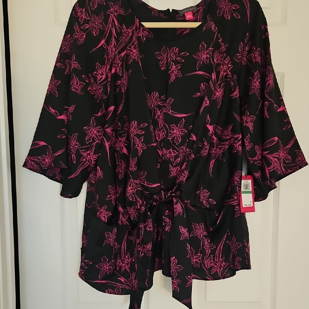 NWT Vince Camuto Black and Pink Floral Blouse